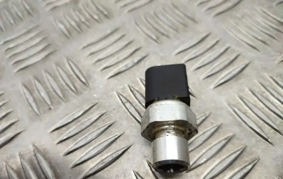 Volkswagen T-Cross Air conditioning (A/C) pressure sensor 5Q0959126A