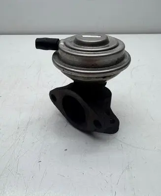 Audi A6 S6 C5 4B EGR valve 72167505