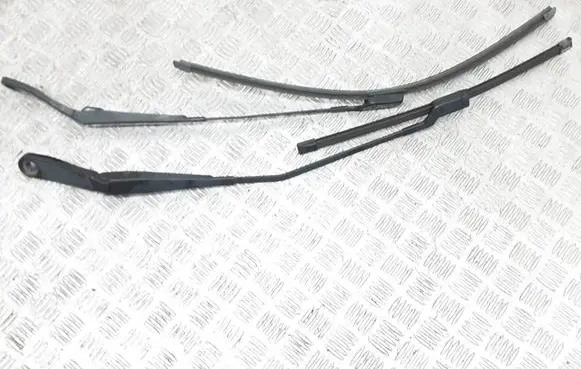 Volvo XC60 Windshield/front glass wiper blade 30753530 30753529
