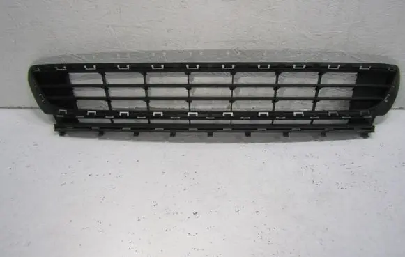 Volkswagen Golf VII Front bumper lower grill 5G0853677