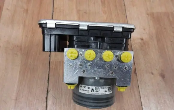 Mitsubishi Eclipse Cross ABS Pump 4670B151