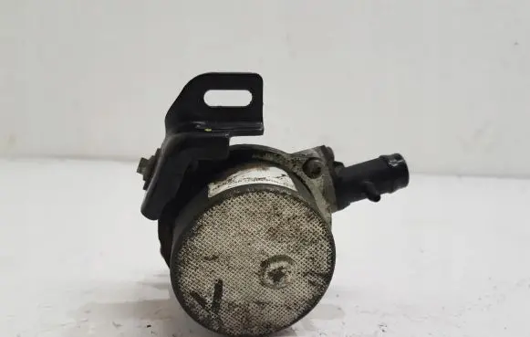 Renault Megane III Vacuum pump 8201005306-b