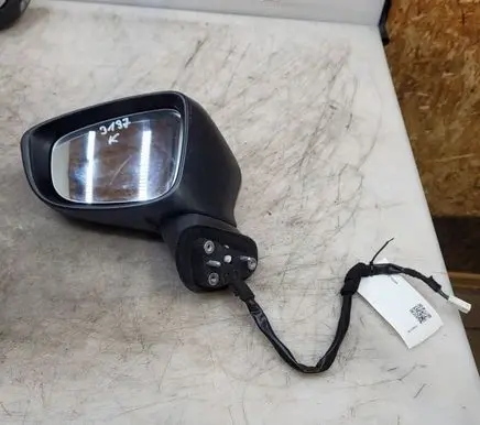 Mazda 6 Front door electric wing mirror
