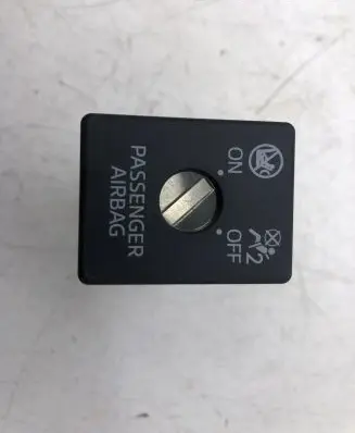 Passenger airbag on/off switch