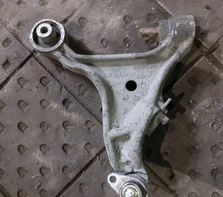 Volvo S60 Front lower control arm/wishbone 9492120