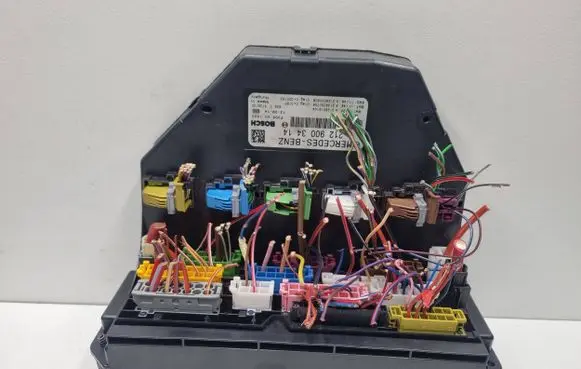 Mercedes-Benz C W204 SAM control unit A2129003414 2129003414