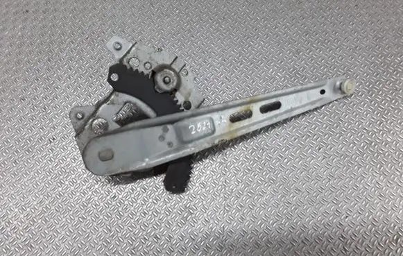 Rear door manual window regulator