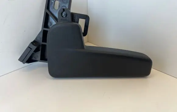 Skoda Fabia Mk3 (NJ) Engine bonnet (hood) release handle 6R1823633