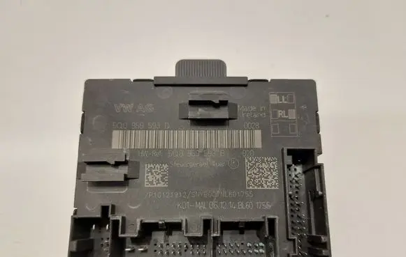 Volkswagen PASSAT B8 Door control unit/module 5Q0959593B