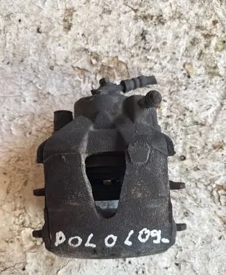 Volkswagen Polo V 6R Front brake caliper