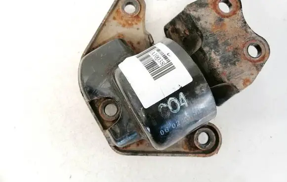 Hyundai Santa Fe Engine mount bracket