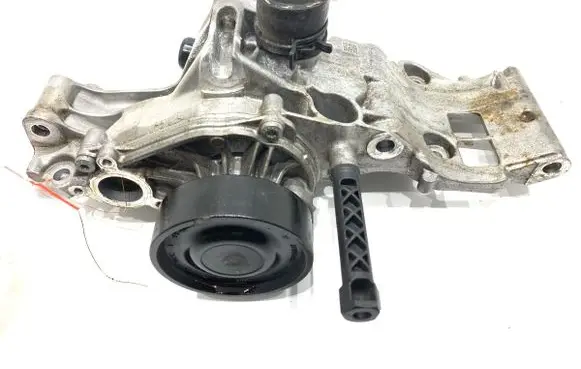BMW X1 F48 F49 Generator/alternator bracket 8631940