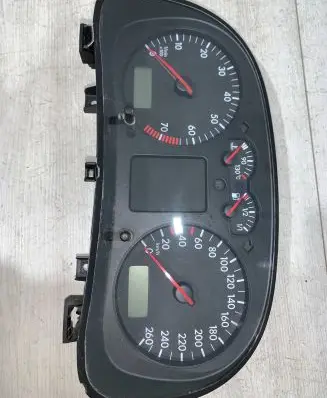 Volkswagen Golf IV Speedometer (instrument cluster) 0263637001 5172000094