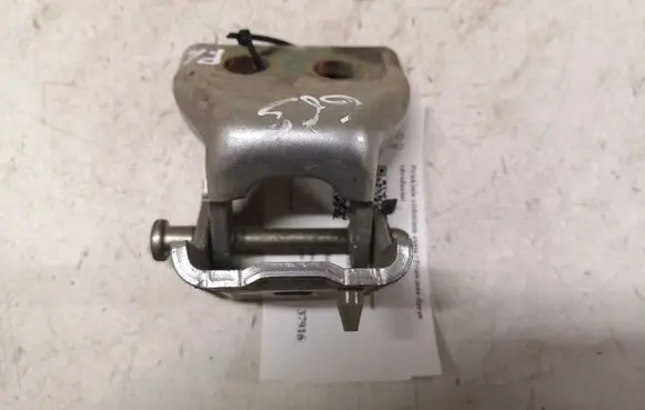 Citroen C4 I Front door upper hinge