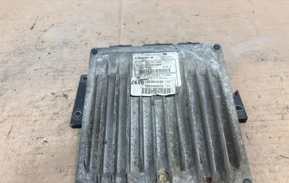 Renault Kangoo II Engine control unit/module 8200911560 R0410B041C 8200909666