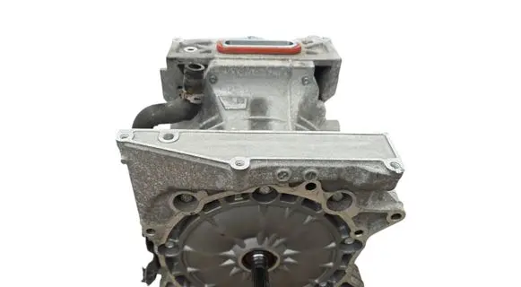 Nissan Leaf II (ZE1) Engine YHJ17 0102377 E10102577