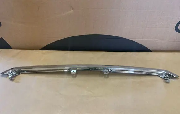 Subaru Forester SJ Front grill C11130025