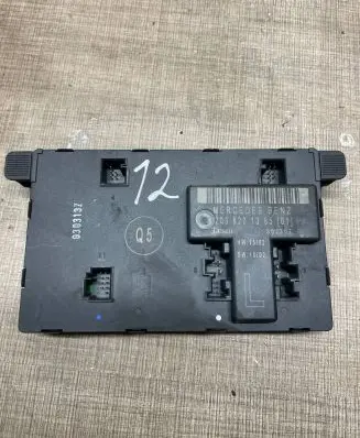 Mercedes-Benz C W203 Door control unit/module A2038201385 351307