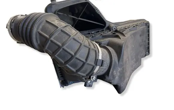 Audi A4 S4 B8 8K Air filter box 8R0133837S 8R0133843C