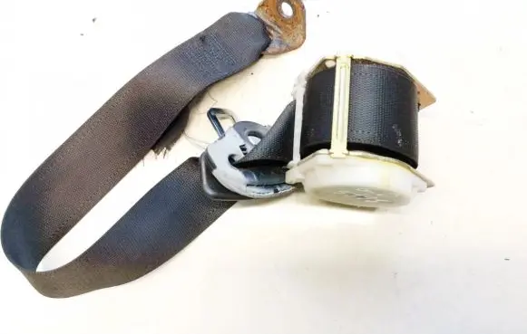 Opel Vectra B Rear seatbelt 90462772