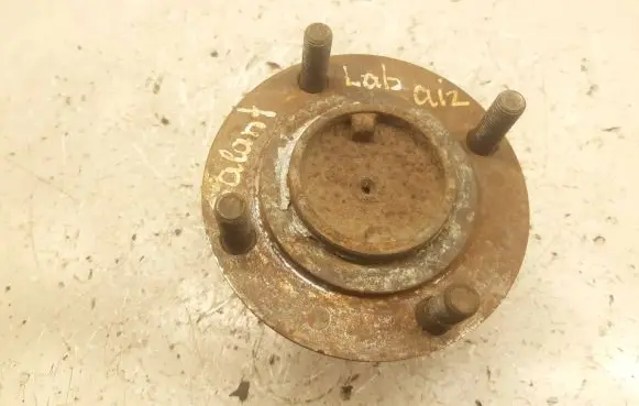 Mitsubishi Galant Rear wheel bearing hub 