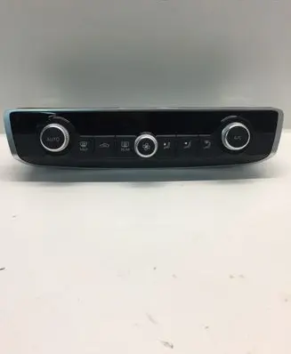 Audi Q3 F3 Climate control unit 83A820043R