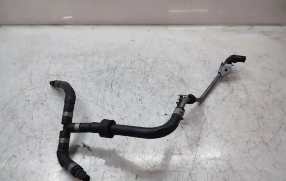 Mercedes-Benz CLS C218 X218 Air intake hose/pipe A2125012225