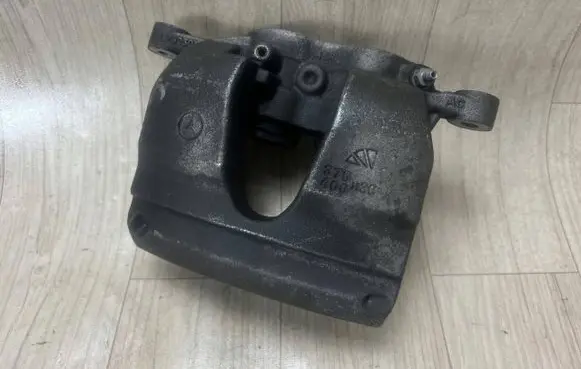 Mercedes-Benz GLE W167 Front brake caliper A1674211802