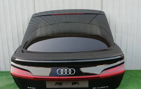 Audi e-tron Truck tailgate 