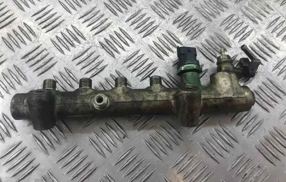 Opel Astra H Fuel main line pipe 0445214094