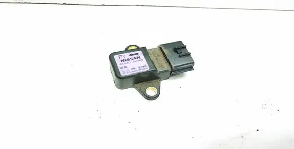 Nissan X-Trail T30 ESP acceleration yaw rate sensor 479308H300