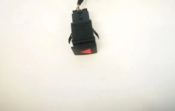 Volkswagen Polo IV 9N3 Hazard light switch 6q0953235a