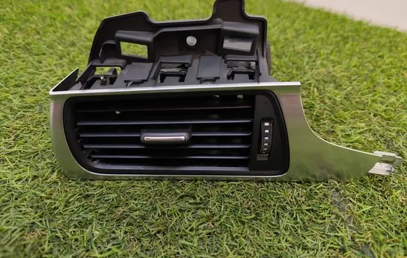 Audi A6 S6 C7 4G Dashboard side air vent grill/cover trim 4G1820901 9025700