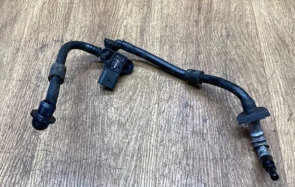 Volkswagen Touareg II Vacuum line/pipe/hose 036905051G 7P0611932 0261230081