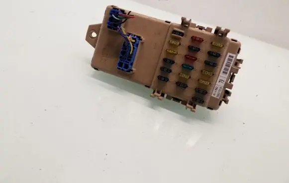 Subaru Forester SF Fuse module 980709