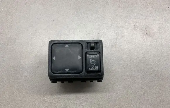 Nissan X-Trail T30 Wing mirror switch 050816