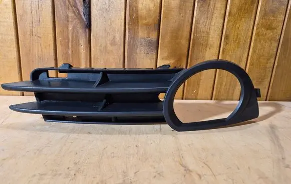 Audi A3 S3 8P Front fog light trim/grill 8P4807681B