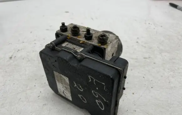 BMW 5 E60 E61 ABS Pump 6768550
