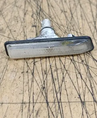 BMW X5 E53 Front fender indicator light 63137164491 7164491