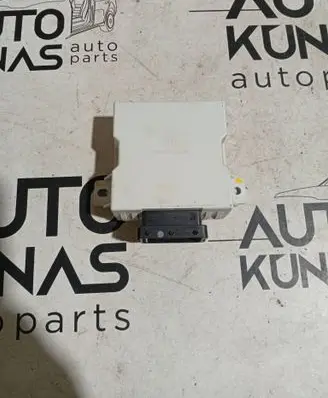 Toyota Corolla Verso AR10 Window wiper relay 150696 110506FE
