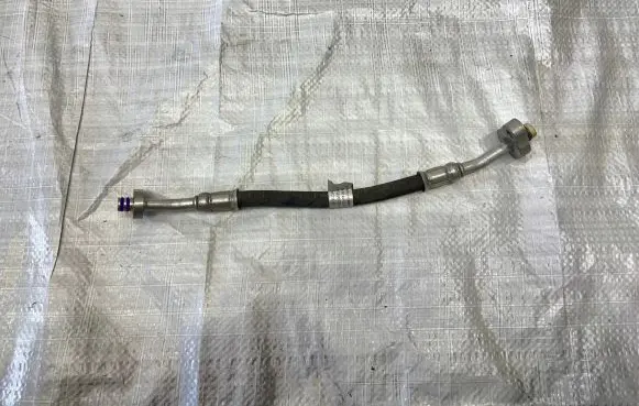 Jaguar E-Pace Air conditioning (A/C) pipe/hose HJ3219E932AB