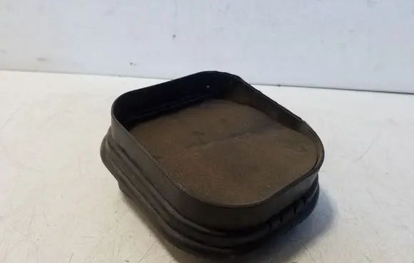 Fiat Tipo Quarter panel pressure vent T804