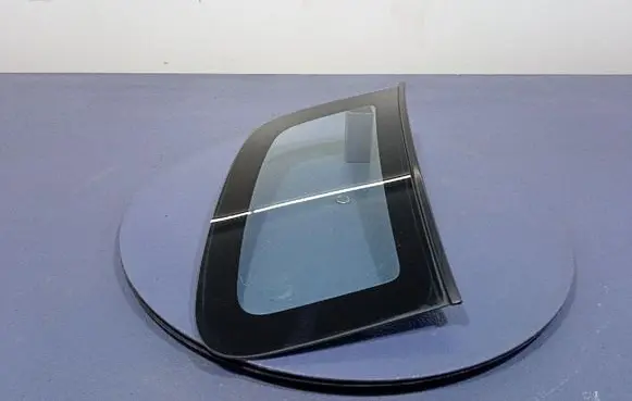 Suzuki Ignis Rear side window 
