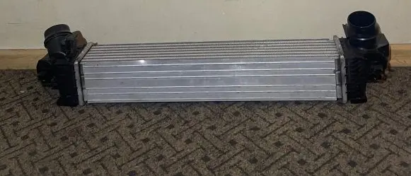 BMW X1 F48 F49 Intercooler radiator 7617597