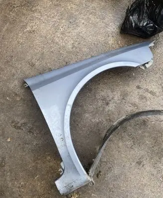 Renault Laguna II Fender