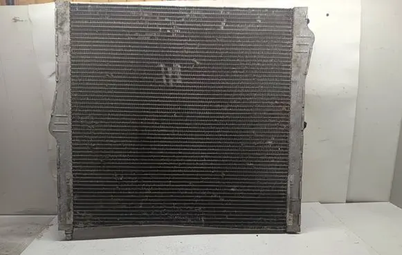 BMW X5 E70 Coolant radiator 7576305 S6904002