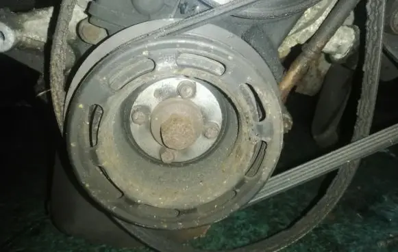 Mazda 323 Crankshaft pulley
