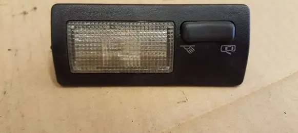 Volkswagen PASSAT B3 Rear seat light 357947291