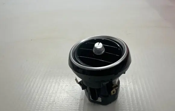 Mercedes-Benz C W205 Dash center air vent grill A2058300201 513502CZ 164945