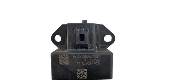 Lincoln Aviator II Fuel pump relay FU5A9D370 FU5A9D370LA 28525375